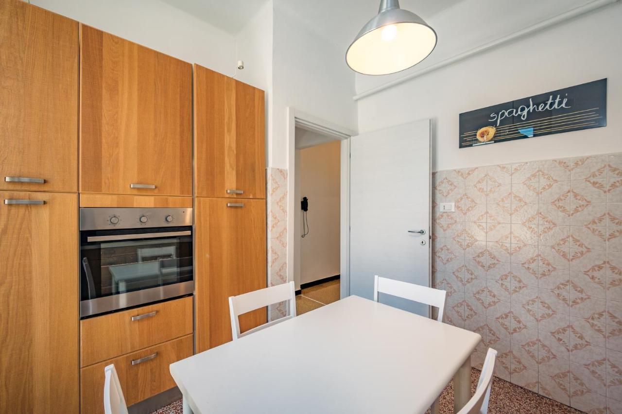 Апартаменты Joivy Penthouse Flat With Terrace Генуя Экстерьер фото