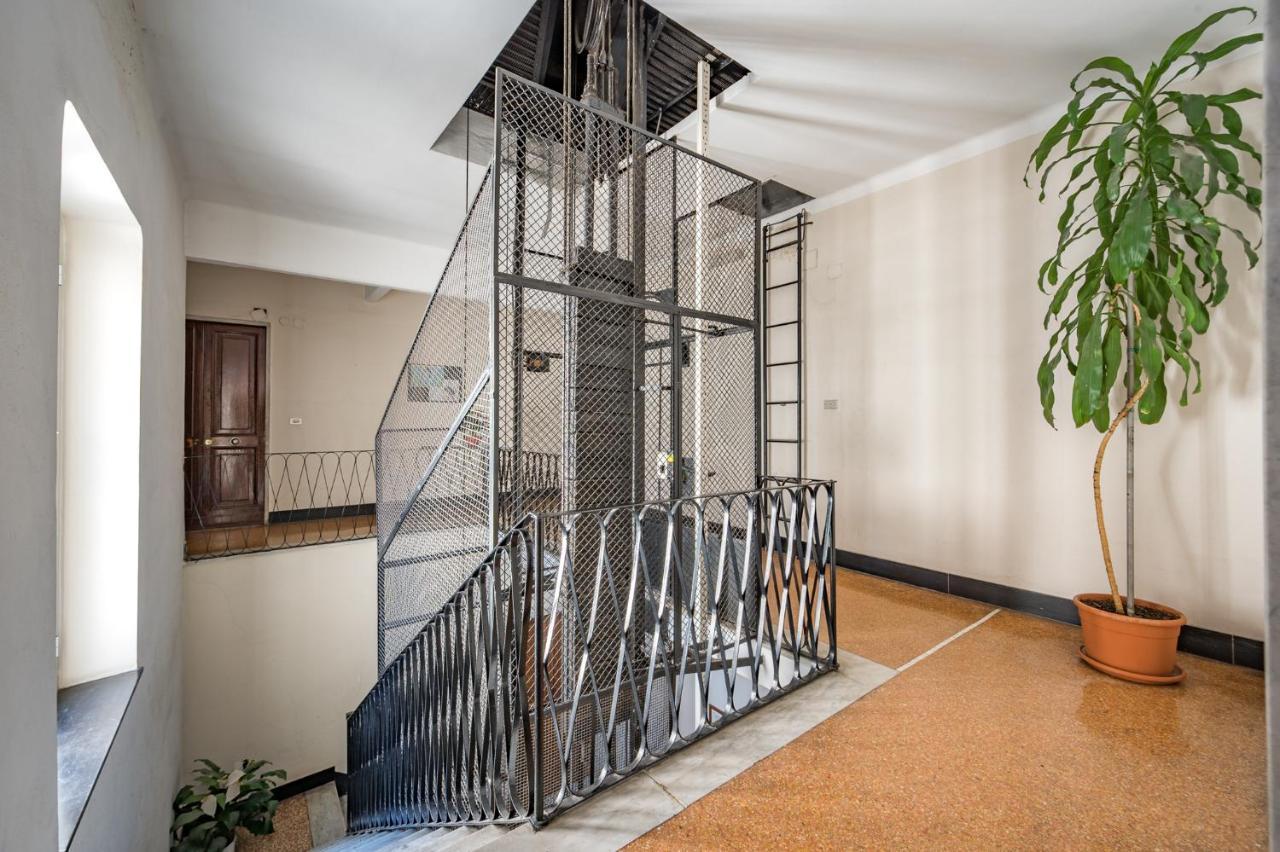Апартаменты Joivy Penthouse Flat With Terrace Генуя Экстерьер фото